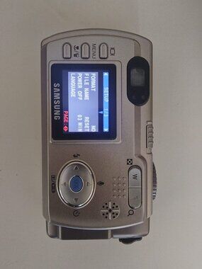 Samsung Digimax 420 4.0MP Compact Vintage Digital Camera Silver